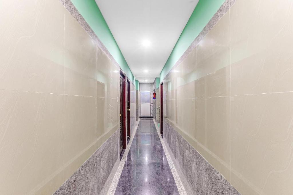 Pn Samy Inn بونديتْشيري المظهر الخارجي الصورة